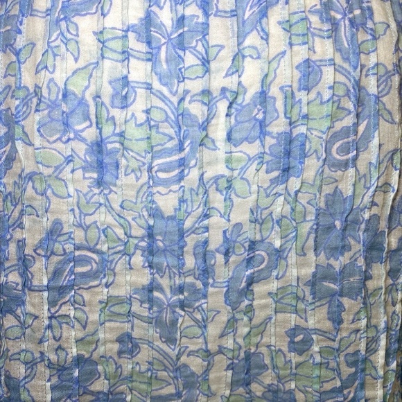 Dolma Alya Top in Blue Floral - Picture 6 of 15
